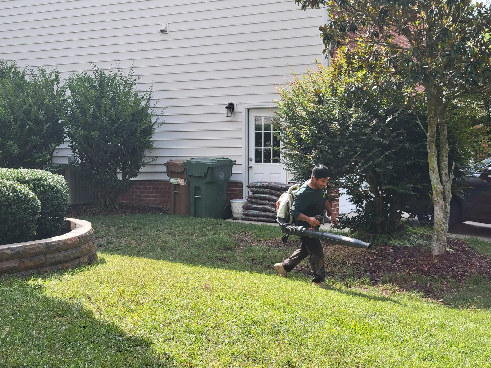 Seasonal Cleanups project by Sam General Landscaping